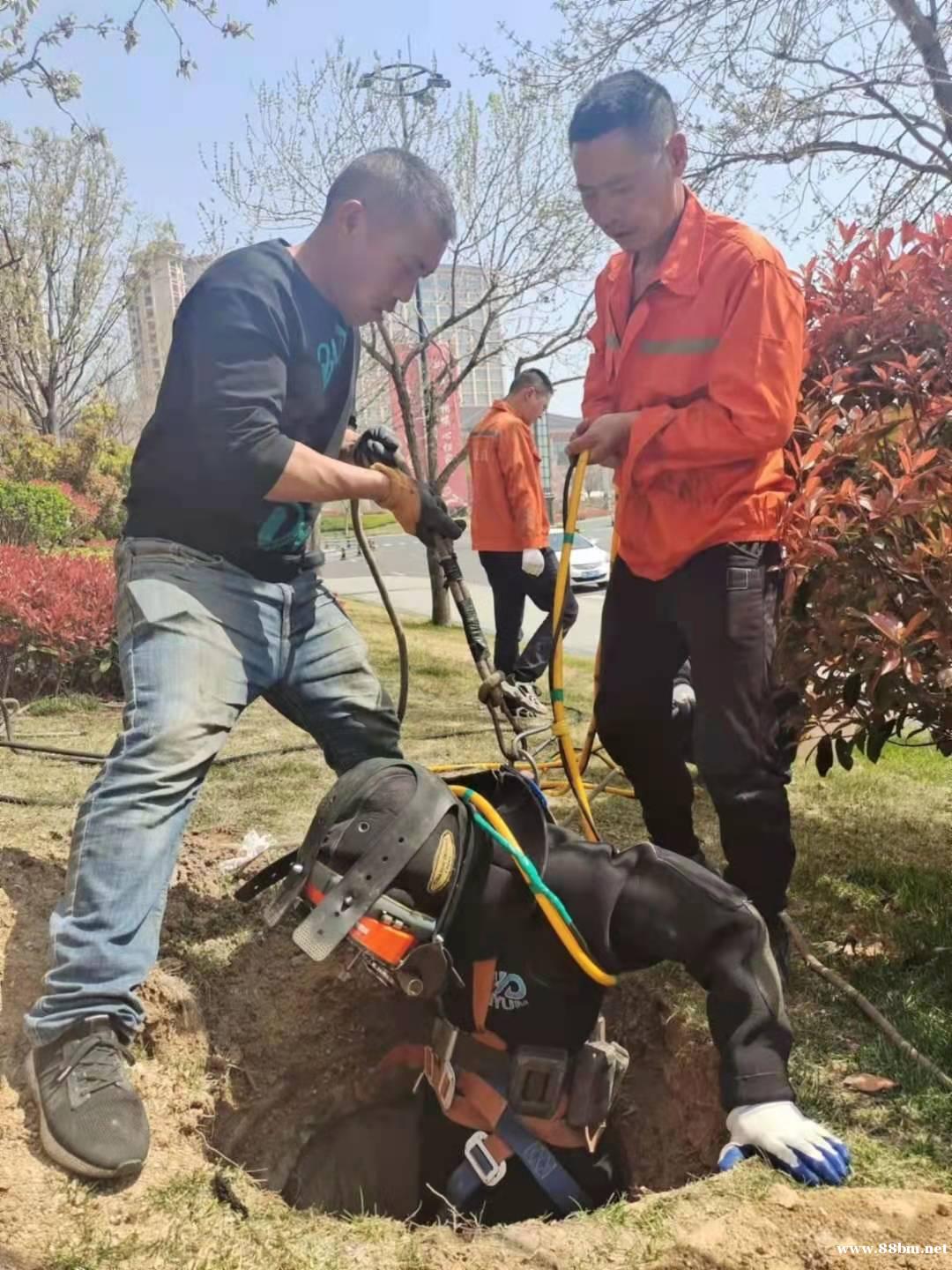 城阳区低价抽化粪池,高压清洗 城阳区低价抽化粪池,高压清洗